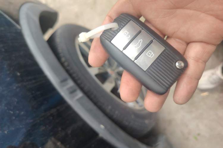 Used Roewe RX5 2018 20T Two-Wheel Drive Automatic Internet Smart Luxury Edition Vehicle Key