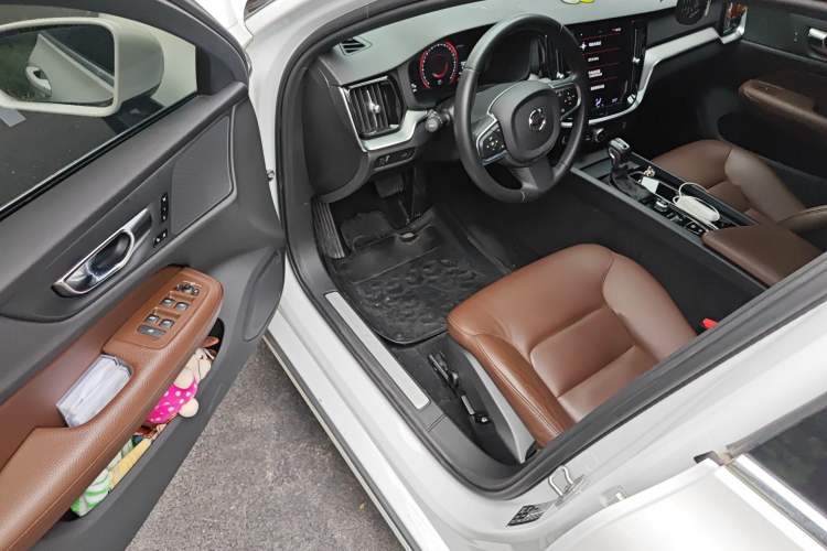 Used Volvo S60 2020 T4 Zhiyi Luxury Edition Driver Seat