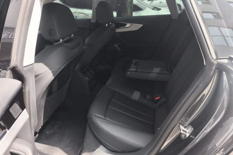 Used Audi A5 2024 Sportback 40 TFSI quattro Luxury Dynamic Model
