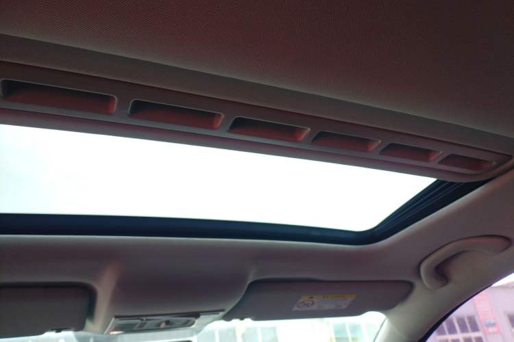 Used Volkswagen Jetta 2015 Zhuihui Edition 1.6L Manual Comfort Model Headliner