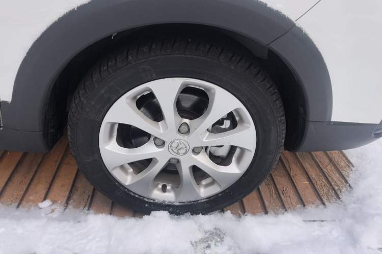 Used BAIC New Energy EC5 2019 New Style Edition Right Front Wheel Hub