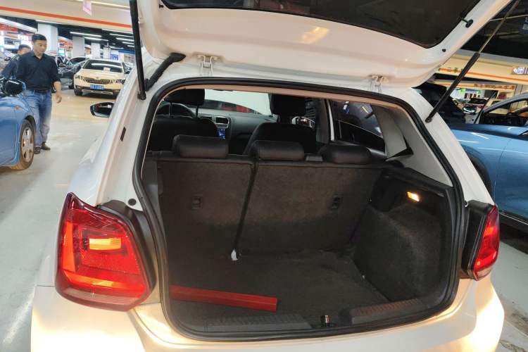 Used Volkswagen Polo 2014 1.6L Automatic Comfort Edition