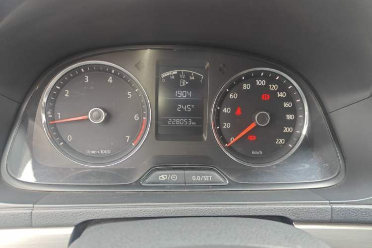 Used Volkswagen Lavida 2013 1.6L Manual Comfort Edition
