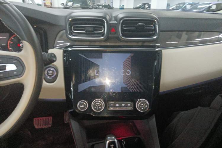 Used Lynk & Co 02 2022 1.5T DCT Shine Plus Audio And AC Panel