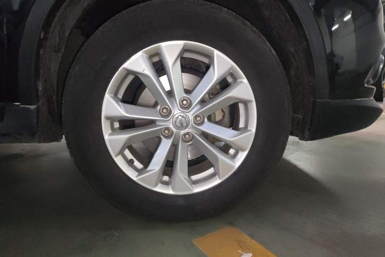 Used Nissan X-Trail 2015 2.0L CVT Comfort MAX Edition 2WD