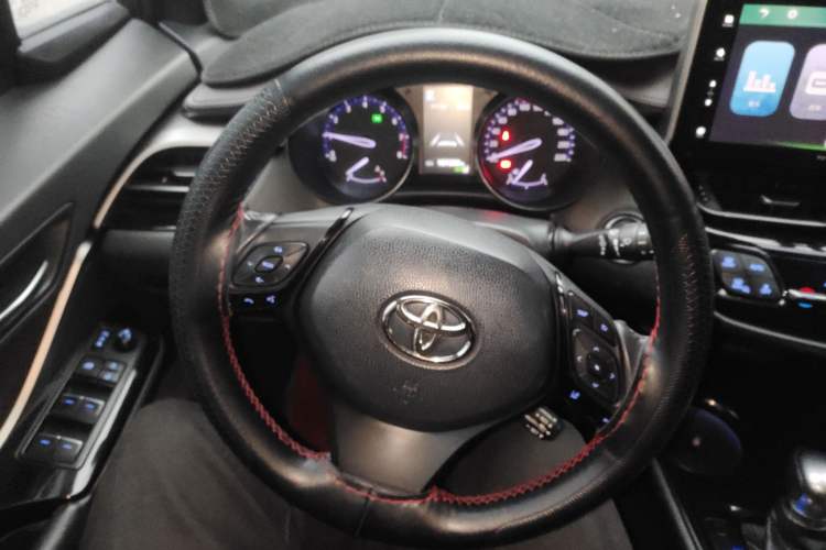 Used Toyota IZOA 2018 2.0L Yixuan Version China V Standard