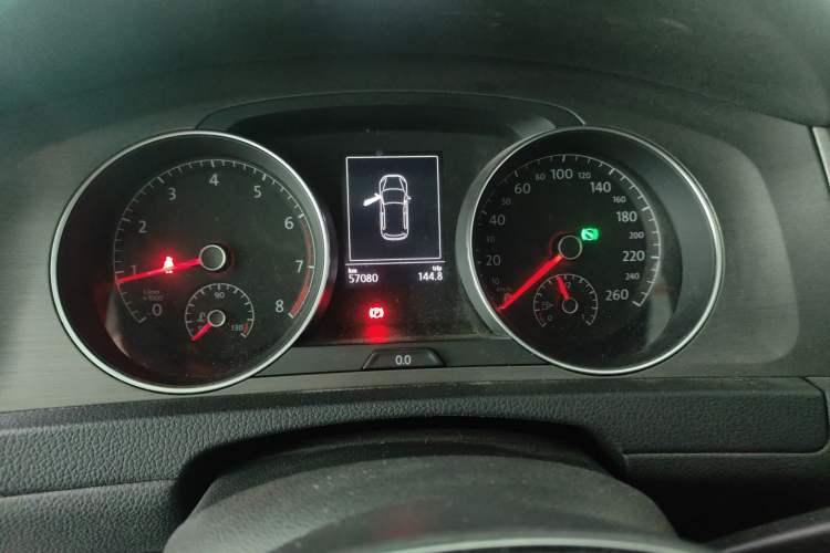 Used Volkswagen Golf 2015 1.6L Automatic Comfort Model Instrument Cluster