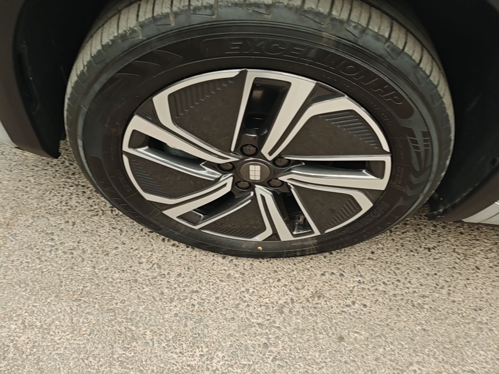 Geely Galaxy Xingjian 7 EM-i 2026 Model 135km Leading Edition — снимка 10