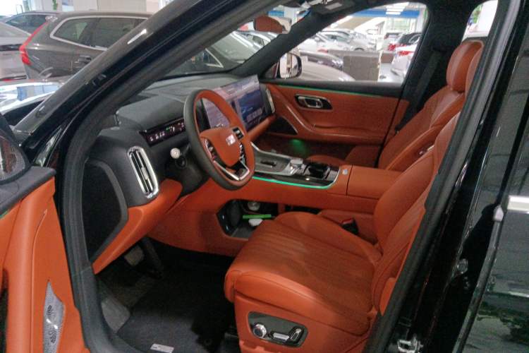 Used Geely Galaxy Galaxy M9 2025 Model 210km Four-Wheel-Drive Leading Edition