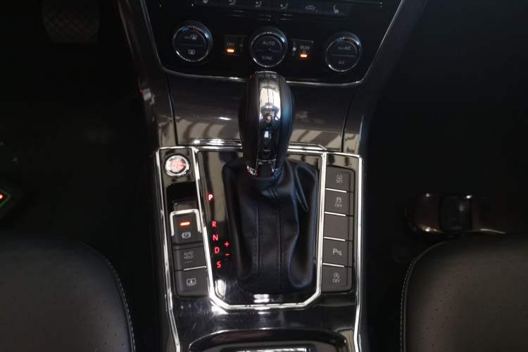 Used Volkswagen Passat 2016 330TSI DSG Prestige Edition
