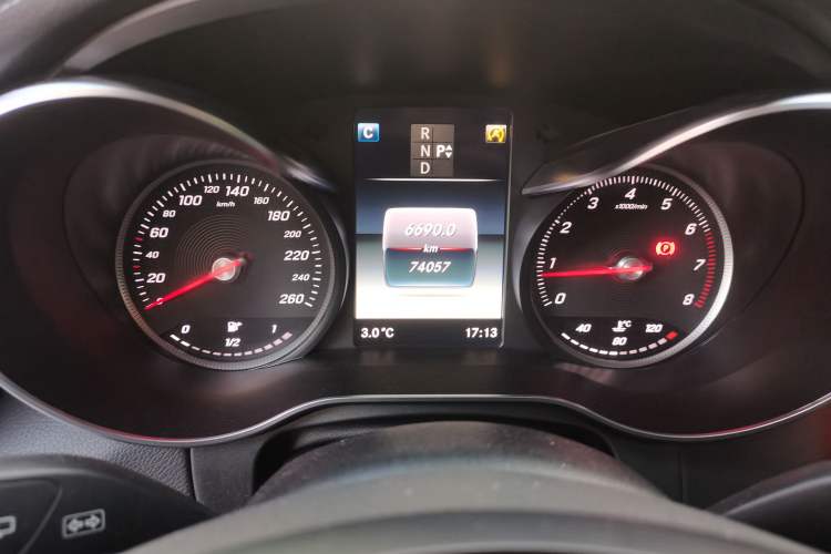 Used Mercedes-Benz GLC 2019 GLC 300 L 4MATIC Dynamic Model