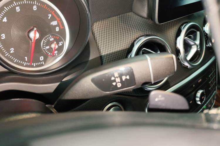 Used Mercedes-Benz GLA 2017 GLA 220 4MATIC Luxury Model
