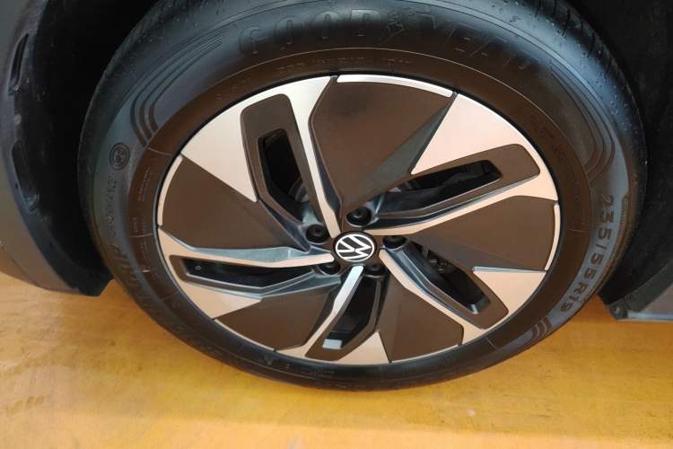 Used Volkswagen ID.4 CROZZ 2022 Pure Edition Limited Edition Left Front Wheel Hub