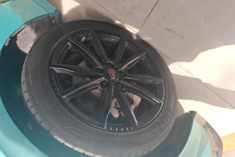 Used Hongqi H6 2023 2.0T ZhiShang Version Left Front Wheel Hub