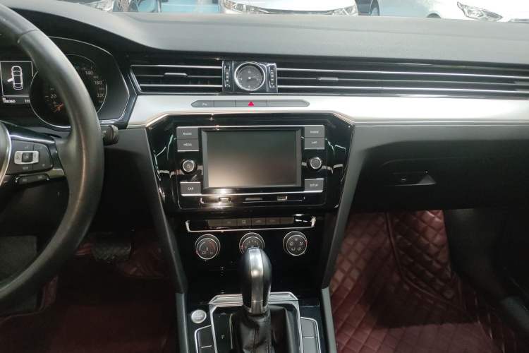 Used Volkswagen Magotan 2019 330TSI DSG Leading Model China VI Standard
