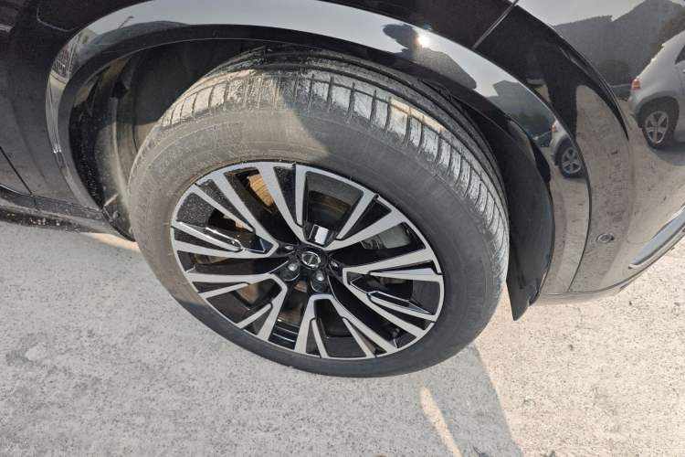 Used Volvo XC90 New Energy 2025 T8 Luxury Prestige 7-Seater Right Front Wheel Hub