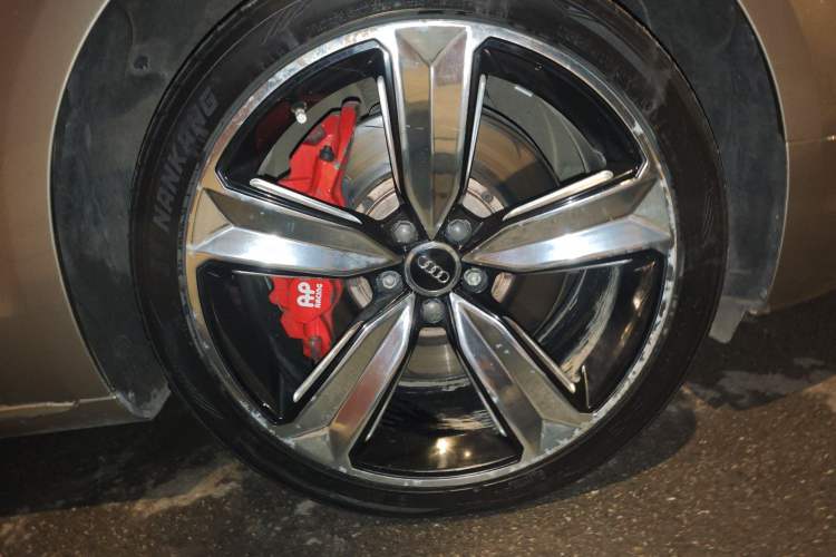 Used Audi A8 2013 A8L 45 TFSI quattro Comfort model
