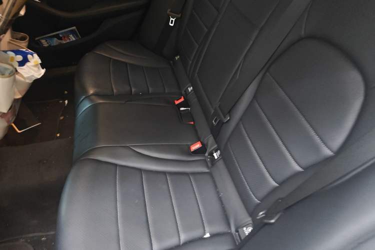 Used Mercedes-Benz C-Class 2016 C 200 L Sport Edition Left Rear Seat