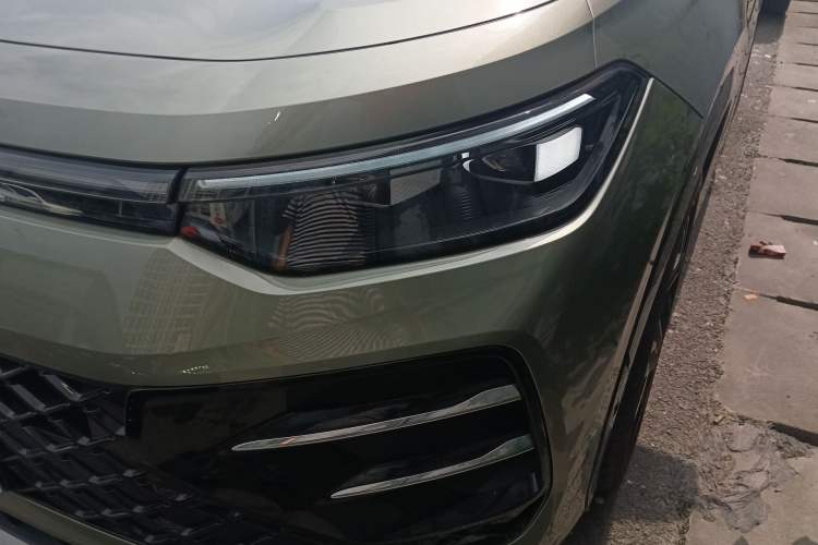 Used Volkswagen Tayron 2025 Tiguan L 380TSI 4Motion Luxury Left Front Headlight