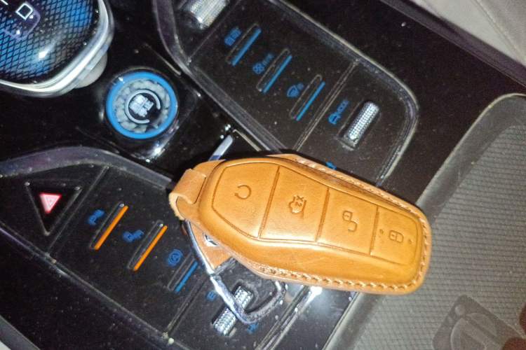 Used BYD Tang New Energy 2022 DM-p 215 km All-Wheel-Drive Deluxe Model Vehicle Key