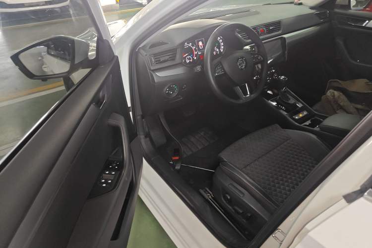 Used Skoda Superb 2016 TSI280 DSG Innovation Edition
