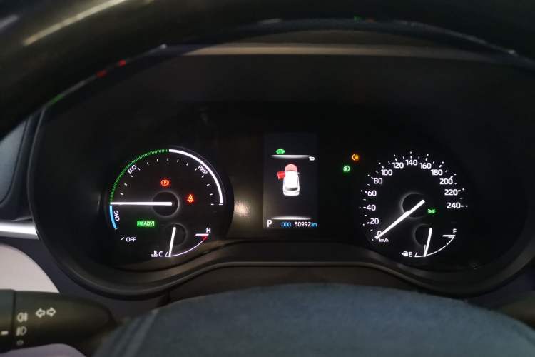 Used Toyota Granvia 2022 2.5L Hybrid Premium Edition
