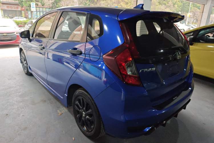 Used Honda Fit 2018 1.5L CVT Trendy Sports Edition Exterior 2