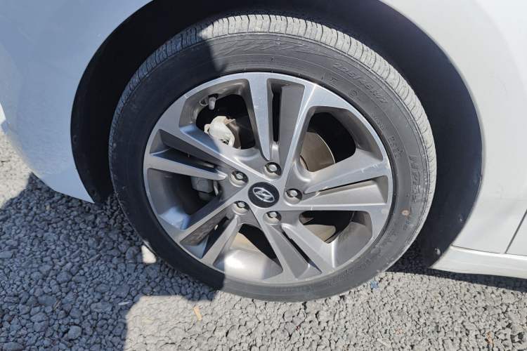 Used Hyundai Elantra (6th Generation / Lingdong) 2016 1.6L Automatic ZhiXuan – Elite Version
