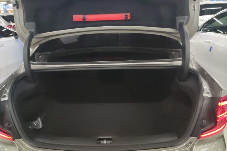 Used Volvo S60 2021 T4 Zhiyi Luxury Edition
