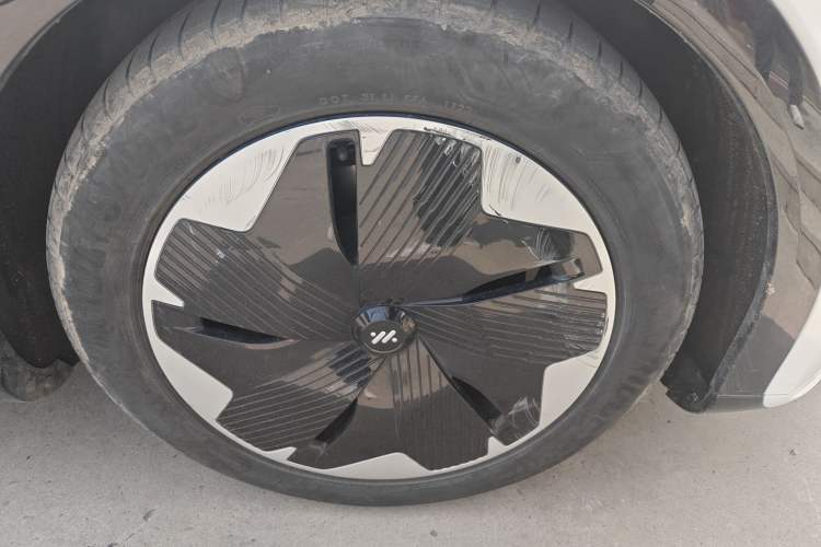 Used IM LS7 2023 90 kWh Elite Rear-Drive Version