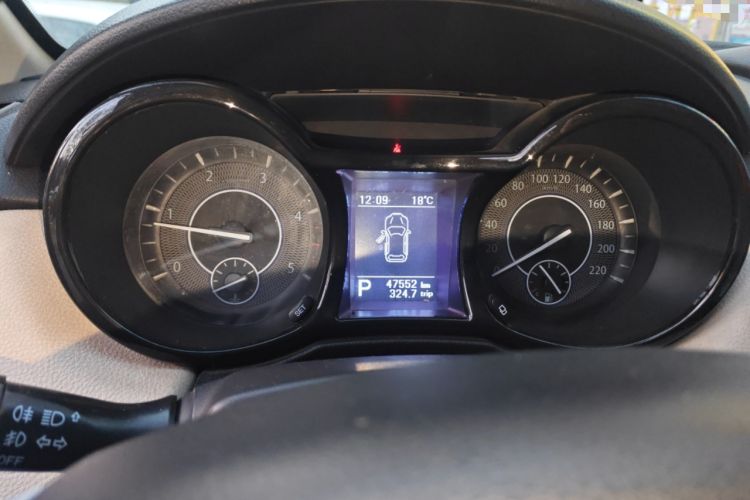 Used JMC Yusheng S350 2013 2.4T Automatic 2WD Diesel Luxury Edition 5 Seats Instrument Cluster