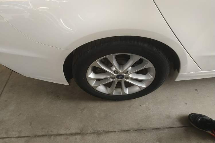 Used Ford Mondeo 2020 EcoBoost 200 Stylish Model Right Rear Wheel Hub