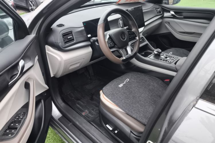 Used BYD Qin PLUS 2023 Champion Edition EV 610KM Excellence Model Driver Seat