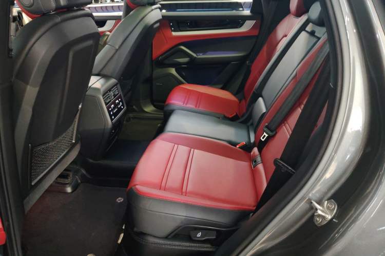 Used Porsche Cayenne E-Hybrid 2024 Cayenne E-Hybrid 2.0T
