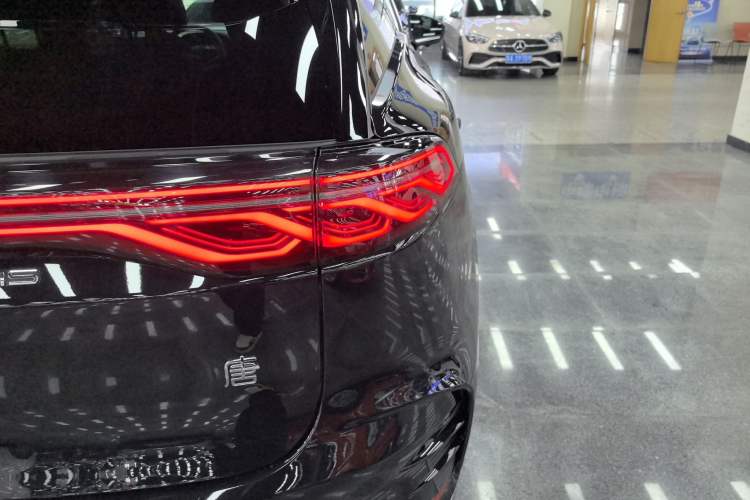 Used BYD Tang New Energy 2025 DM-i 115KM Prestige Model Exterior 3