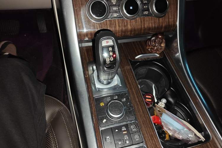 Used Land Rover Range Sport 2015 3.0 SC V6 HSE Gear Lever