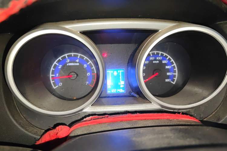 Used CHANGAN KAICHENG Ounuo S 2014 1.5L Base Version
