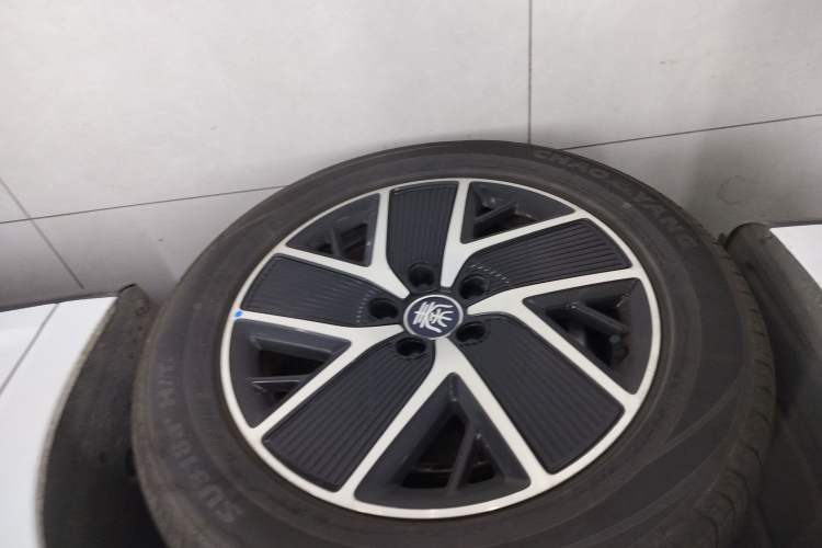 Used BYD Qin L 2025 DM-i Smart Drive 120KM Superior Model Exterior 4