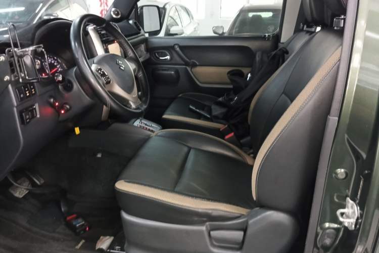 Used Suzuki Jimny 2015 1.3 AT Mode3 Navigation Edition
