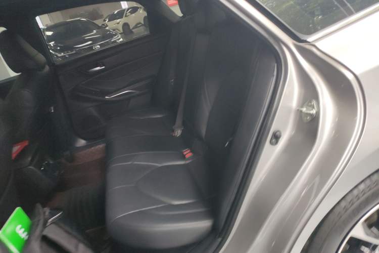 Used Toyota Avalon 2022 Dual-Engine 2.5L Luxury Edition
