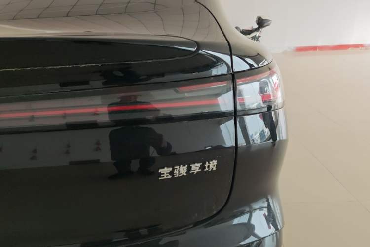 Used Baojun Enjoy 2025 Plug-in Hybrid 140km Luxury Edition Right Rear Taillight