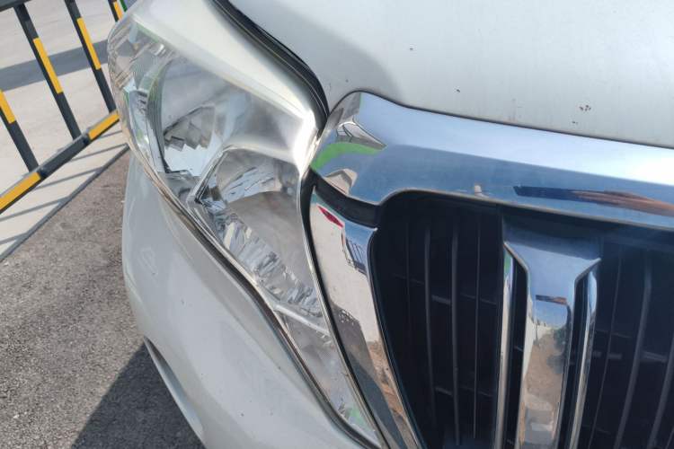 Used Toyota Prado 2016 2.7L Automatic Standard Edition Right Front Headlight