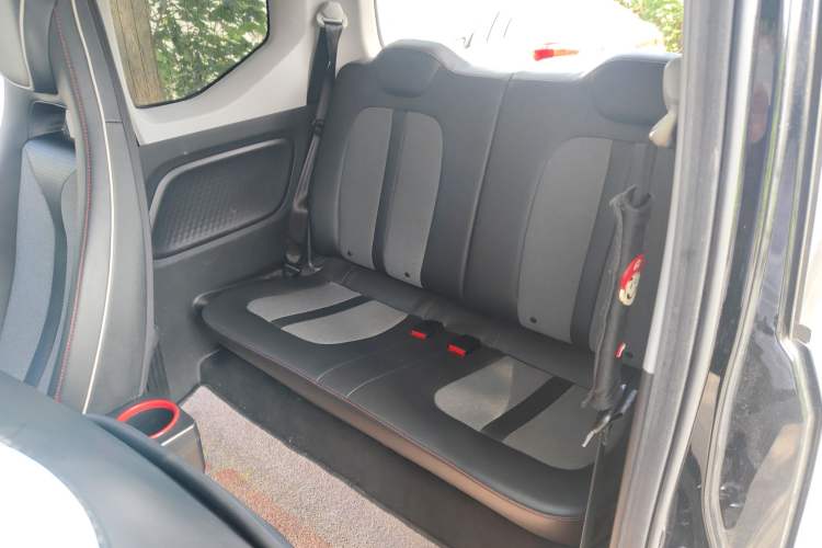 Used Wuling Hongguang MINIEV 2022 GAMEBOY 300km Enthusiast Model with Lithium Iron Phosphate