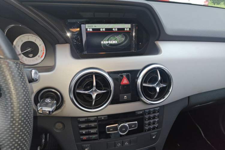 Used Mercedes-Benz GLK-Class 2013 GLK 300 4MATIC Dynamic Sunroof Model