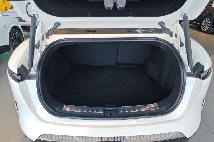 Used Avatr 11 2025 Year Updated Max Extended-Range Version Trunk