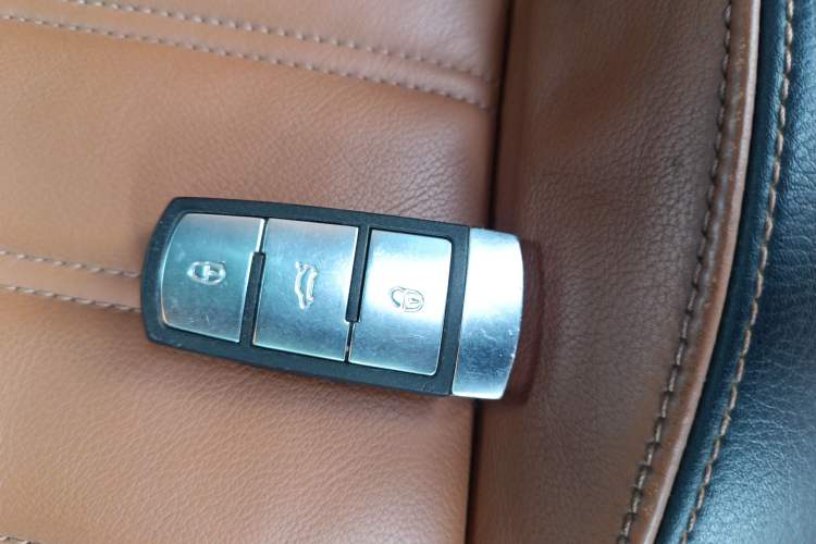 Used Volkswagen FAW-Volkswagen CC 2016 1.8TSI Luxury Model Interior 1