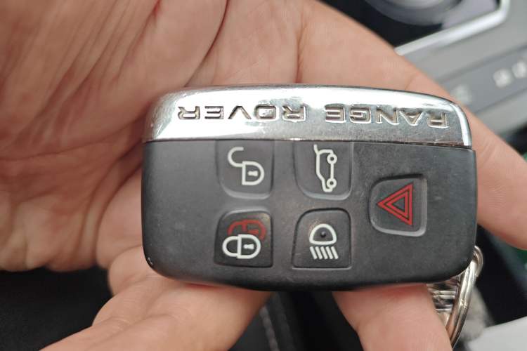 Used Land Rover Range Evoque 2014 2.0T 5-Door Christmas Limited Edition
