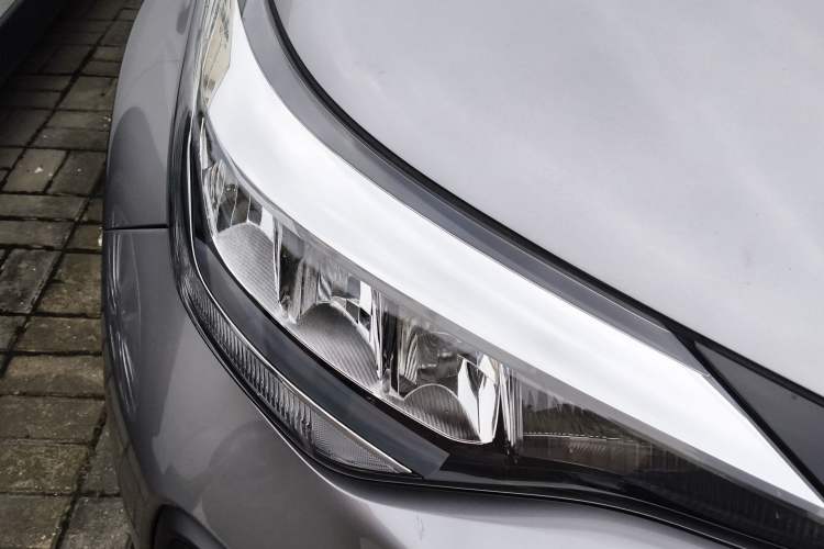 Used Toyota IZOA 2021 2.0L Enjoy Edition Right Front Headlight