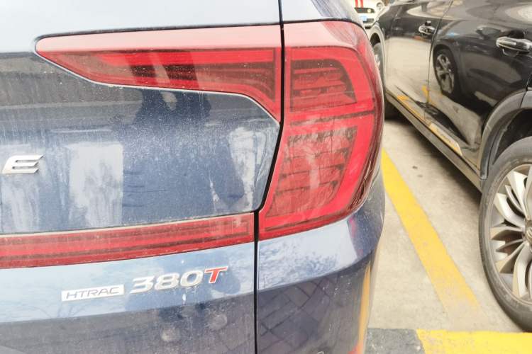 Used Hyundai Santa Fe 2020 380 TGDi Automatic All-Wheel Drive DLX HTRAC Prestige PLUS Exterior 3