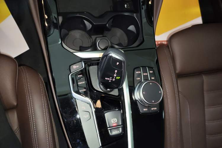 Used BMW X4 2021 Restyled xDrive 25i M Sport Package Gear Lever